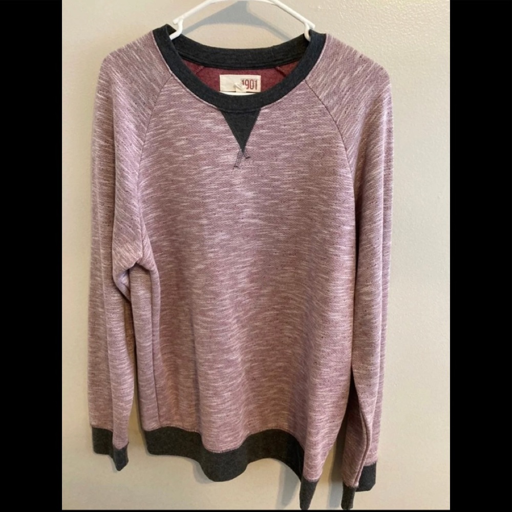 1901 Sweatshirt Size Large NWOT